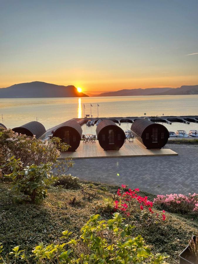 Smaken Av Ryfylke Event As Overnatting, Bygningen Drives Ikke Som Hotell Hjelmeland Zewnętrze zdjęcie