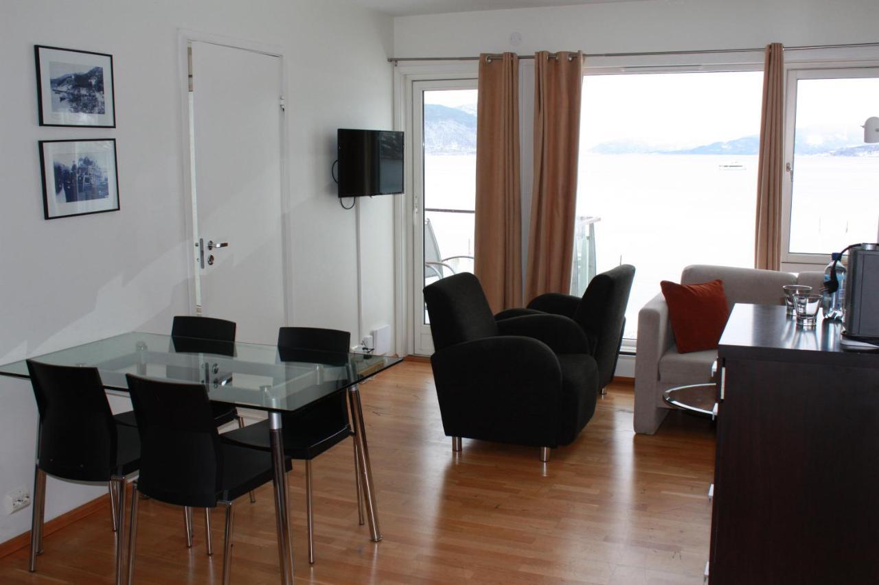 Smaken Av Ryfylke Event As Overnatting, Bygningen Drives Ikke Som Hotell Hjelmeland Zewnętrze zdjęcie