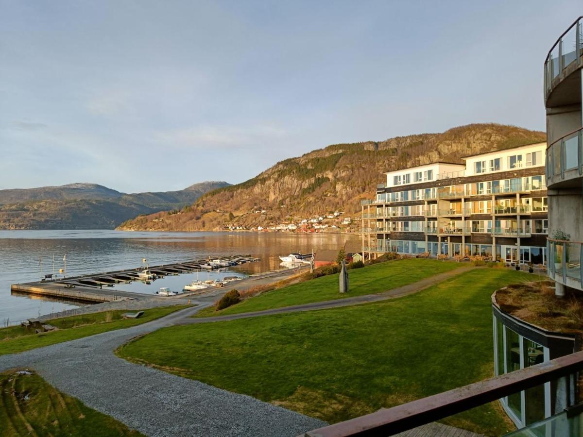 Smaken Av Ryfylke Event As Overnatting, Bygningen Drives Ikke Som Hotell Hjelmeland Zewnętrze zdjęcie