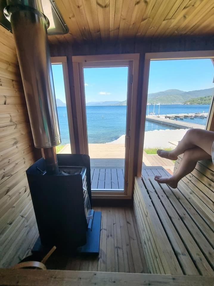Smaken Av Ryfylke Event As Overnatting, Bygningen Drives Ikke Som Hotell Hjelmeland Zewnętrze zdjęcie