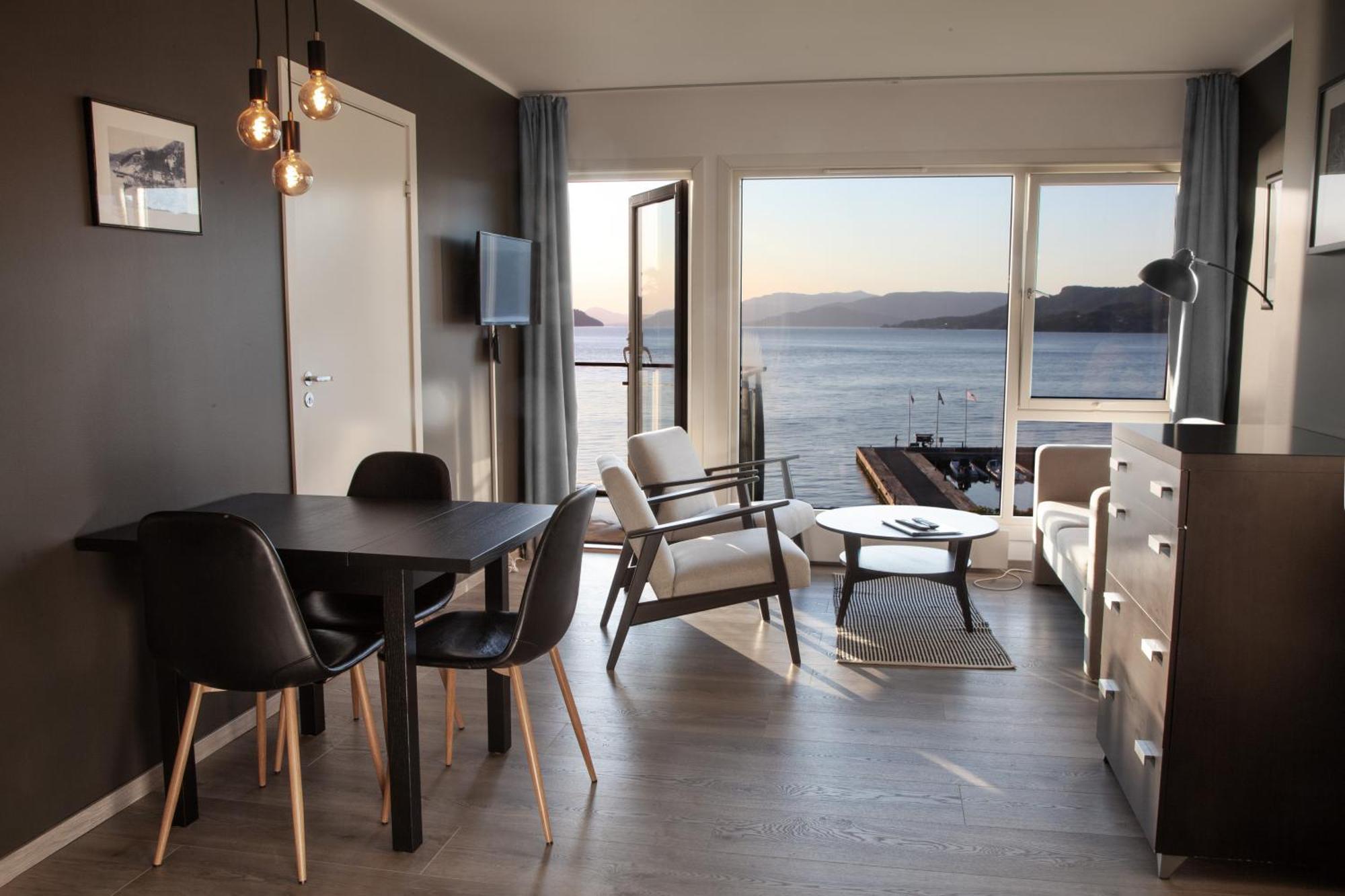 Smaken Av Ryfylke Event As Overnatting, Bygningen Drives Ikke Som Hotell Hjelmeland Zewnętrze zdjęcie